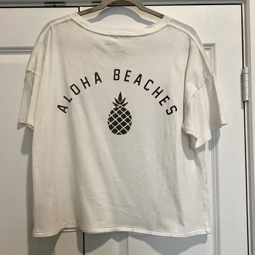 AMUSE SOCIETY “Aloha Beaches” Graphic Crop Top Tee